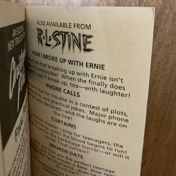 Vtg 1990 R.L. Stine Fear Street Missing Archway Paperback Book - Picture 10 of 10